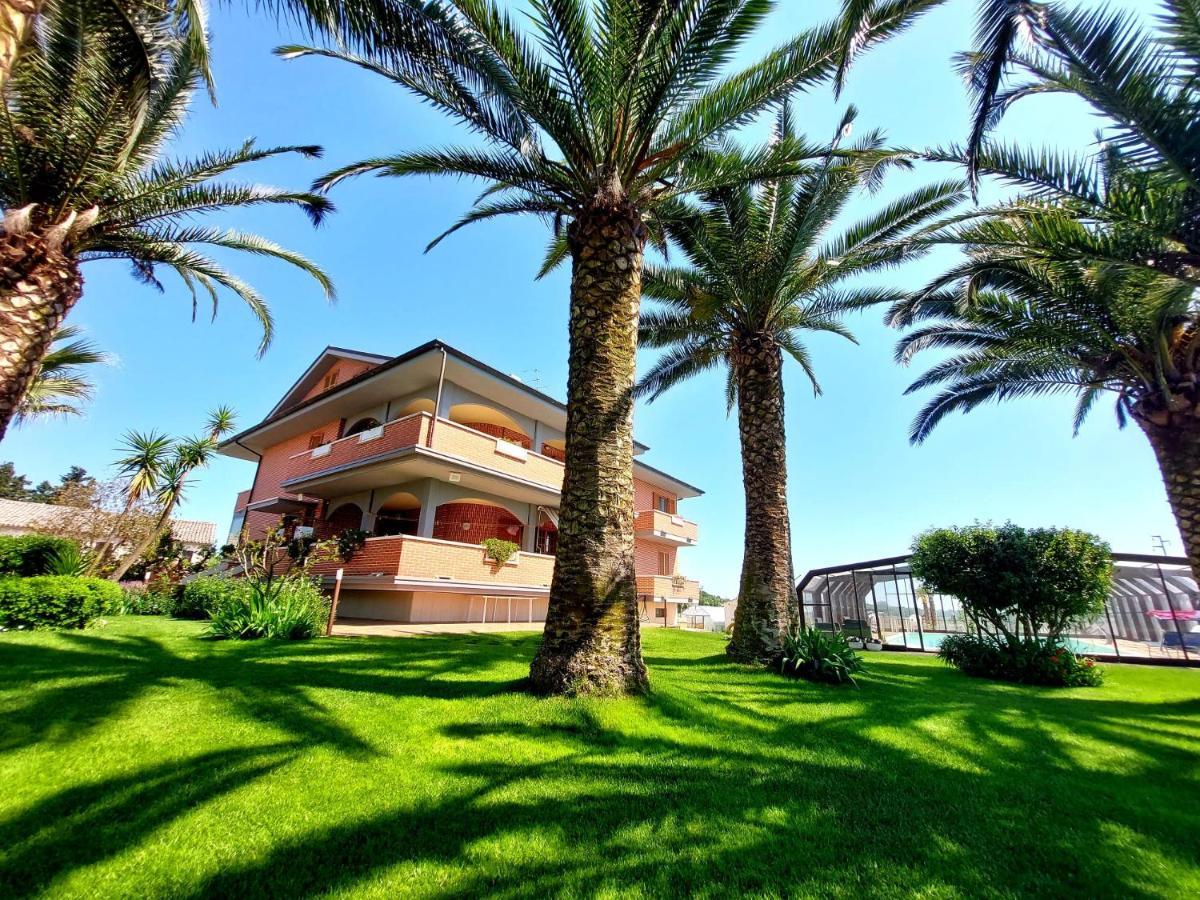B&B Sotto Le Palme Molino Ciccolini Bagian luar foto